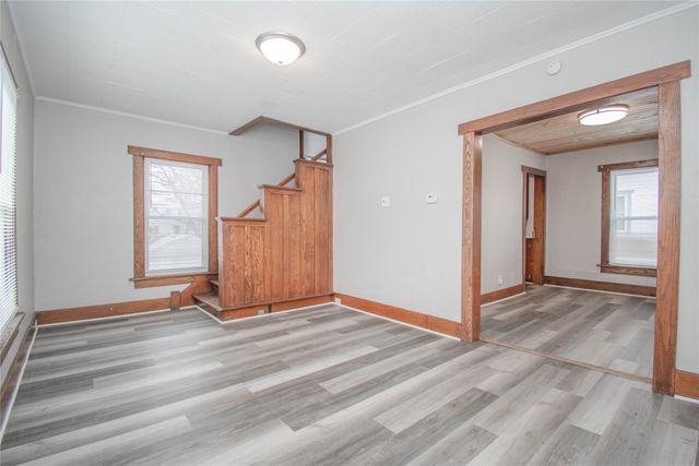 3218 2nd Avenue, Des Moines, IA 50313