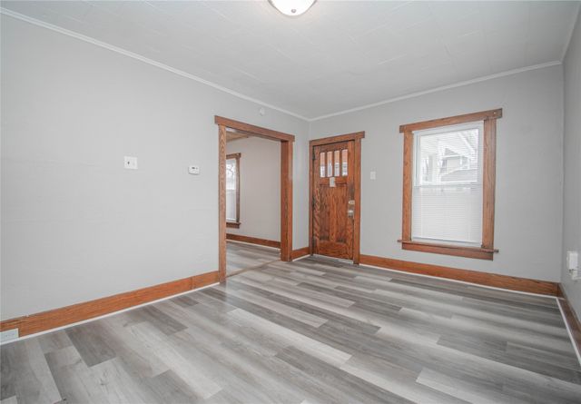 3218 2nd Avenue, Des Moines, IA 50313