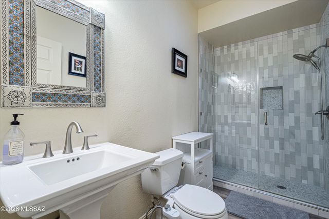 5700 N Via Amable, Tucson, AZ 85750