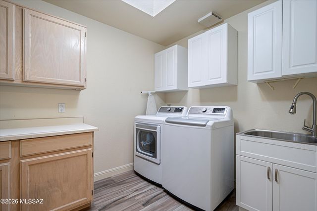 5700 N Via Amable, Tucson, AZ 85750