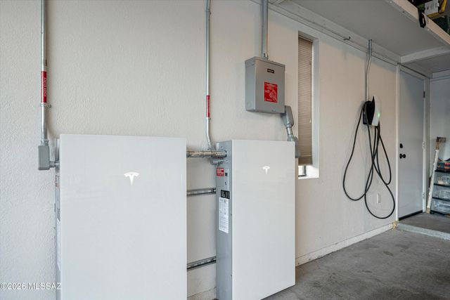 5700 N Via Amable, Tucson, AZ 85750