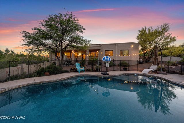 5700 N Via Amable, Tucson, AZ 85750