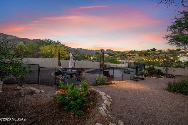 5700 N Via Amable, Tucson, AZ 85750