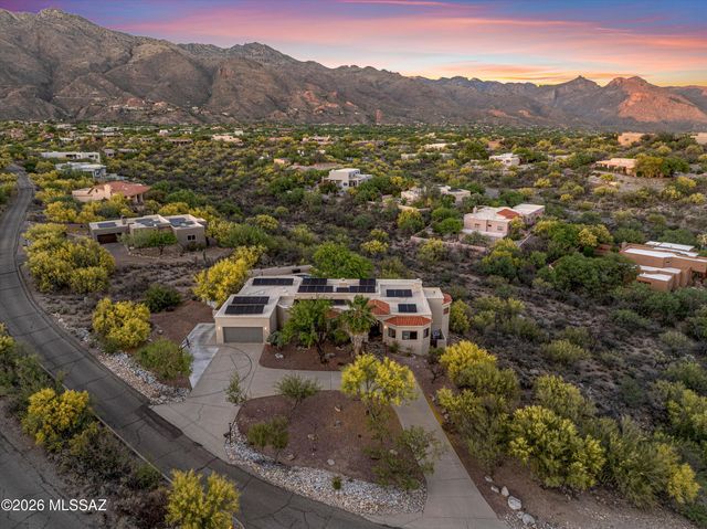 5700 N Via Amable, Tucson, AZ 85750