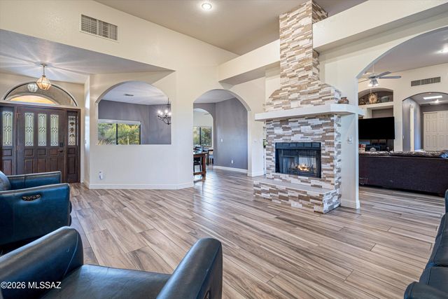 5700 N Via Amable, Tucson, AZ 85750