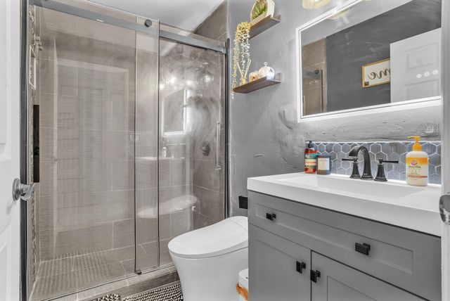 1423 Meadows Circle W, Boynton Beach, FL 33436