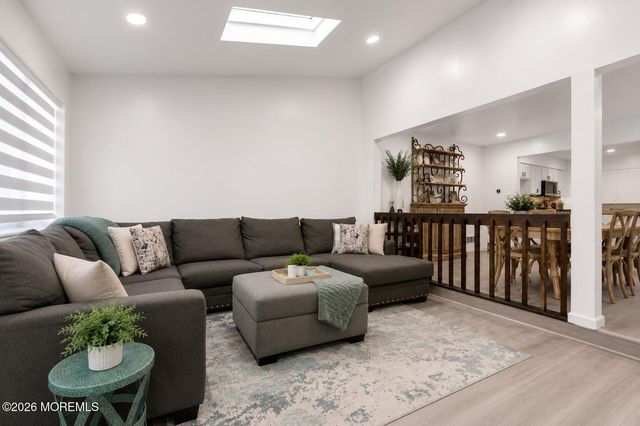 281 Longwood Drive 28-1, Manalapan, NJ 07726