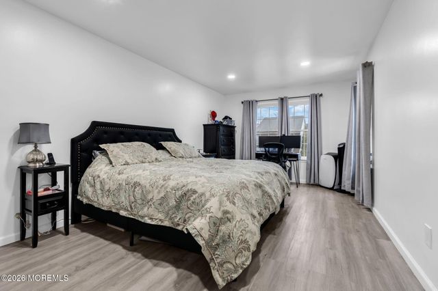 281 Longwood Drive 28-1, Manalapan, NJ 07726
