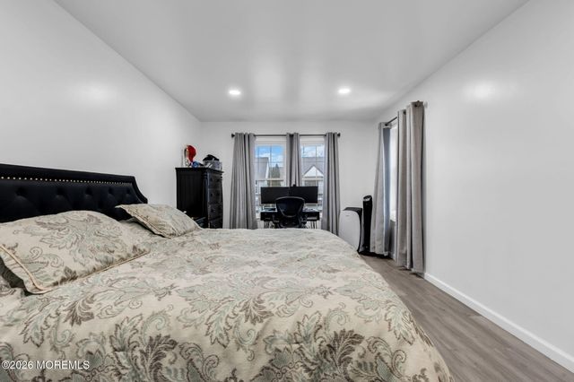 281 Longwood Drive 28-1, Manalapan, NJ 07726