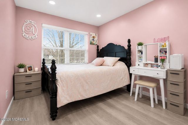 281 Longwood Drive 28-1, Manalapan, NJ 07726