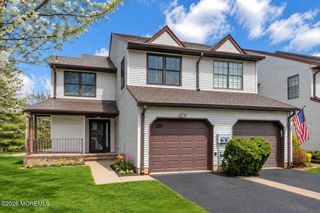 281 Longwood Drive 28-1, Manalapan, NJ 07726