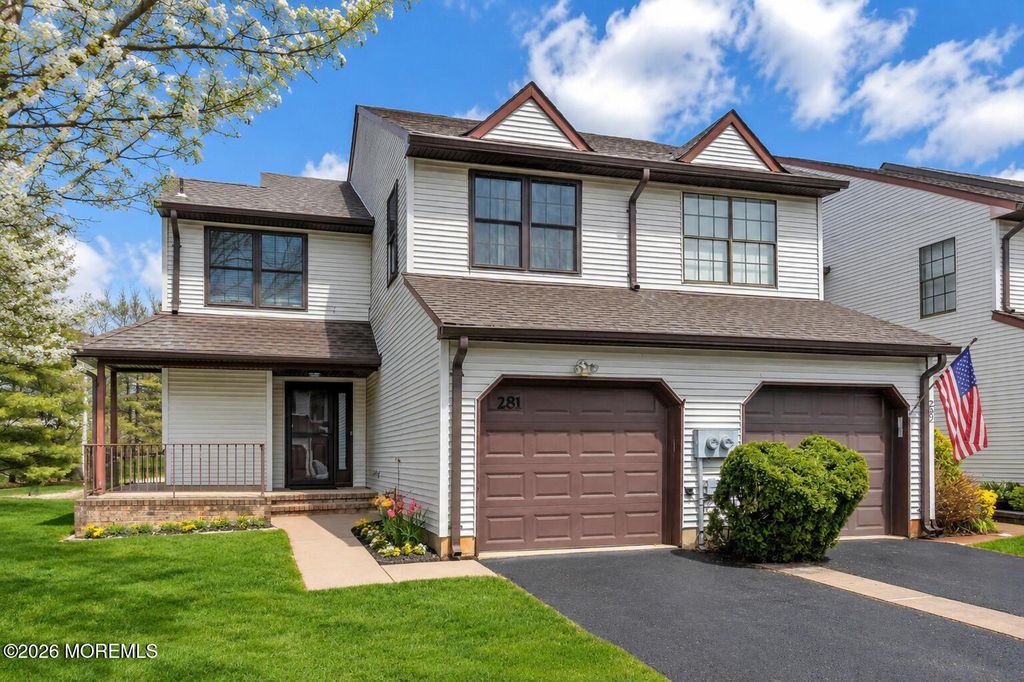 281 Longwood Drive 28-1, Manalapan, NJ 07726