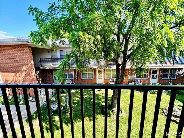 207 S 5th Street, Louisiana, MO 63353