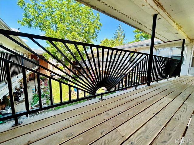 207 S 5th Street, Louisiana, MO 63353