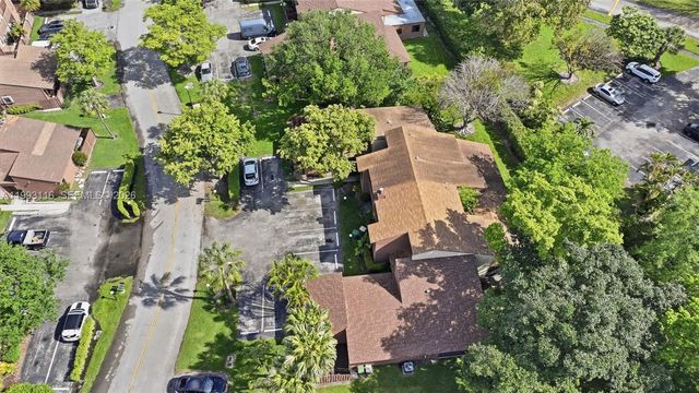 6192 Laurel Ln B, Tamarac, FL 33319