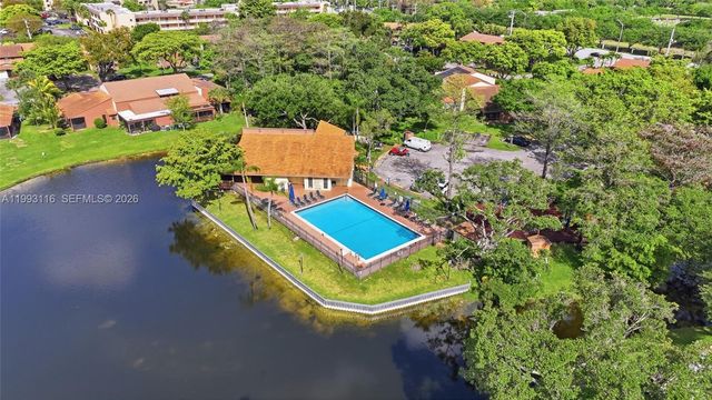 6192 Laurel Ln B, Tamarac, FL 33319