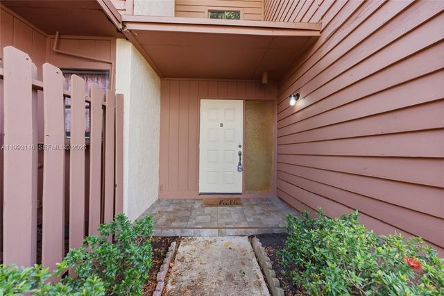 6192 Laurel Ln B, Tamarac, FL 33319
