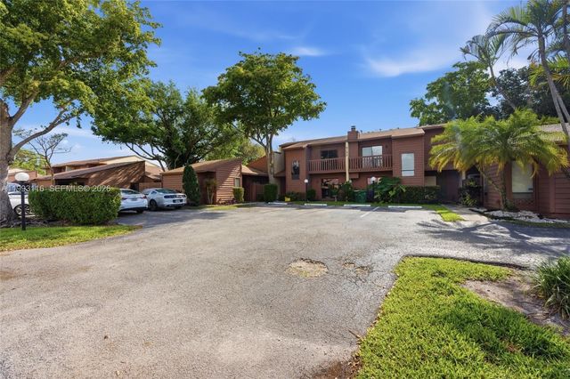 6192 Laurel Ln B, Tamarac, FL 33319