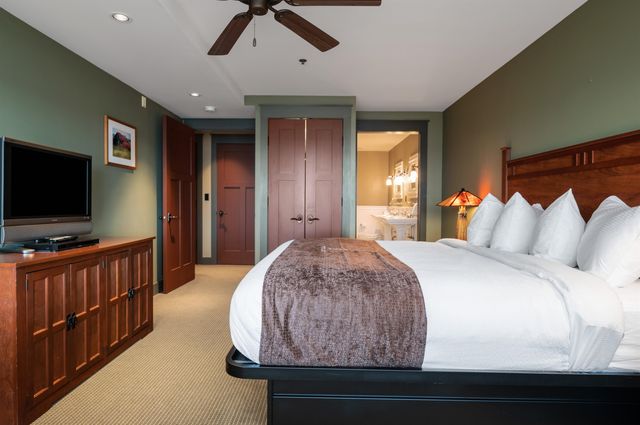 2035 N US-31 N, East Bay Twp, MI 49686