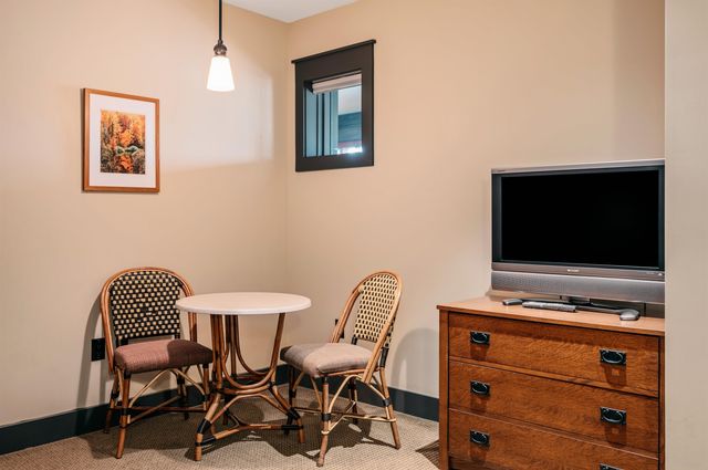 2035 N US-31 N, East Bay Twp, MI 49686