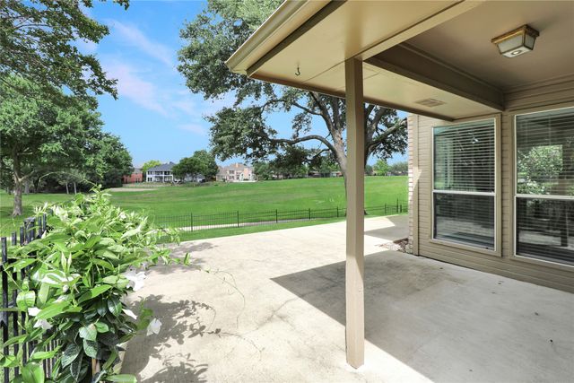 5206 N Briar Ridge Circle, Mckinney, TX 75072