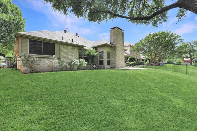 5206 N Briar Ridge Circle, Mckinney, TX 75072