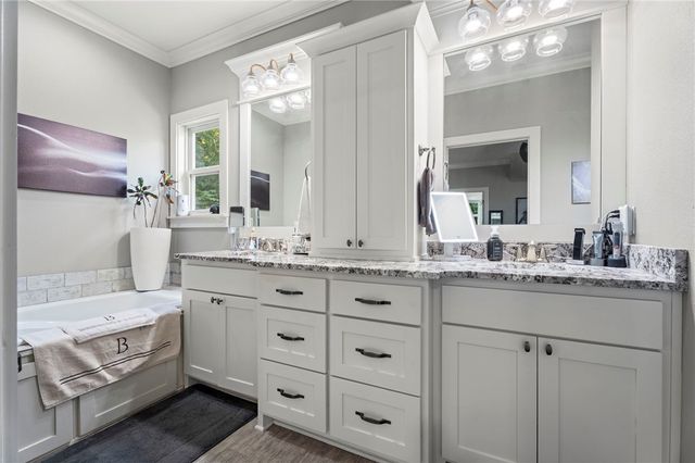878 James Place, West Fork, AR 72774