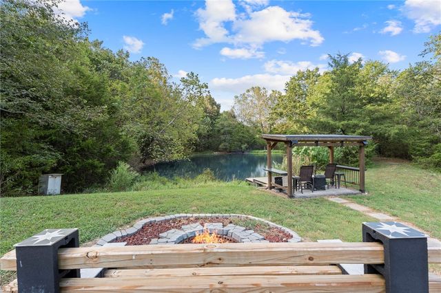 878 James Place, West Fork, AR 72774