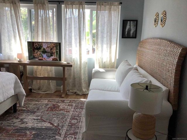 2422 Summerhill, Encinitas, CA 92024
