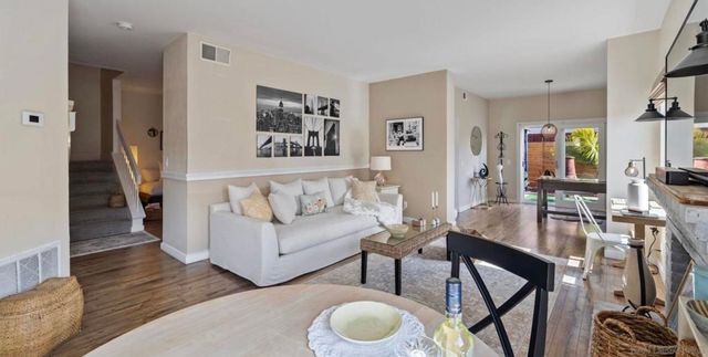2422 Summerhill, Encinitas, CA 92024