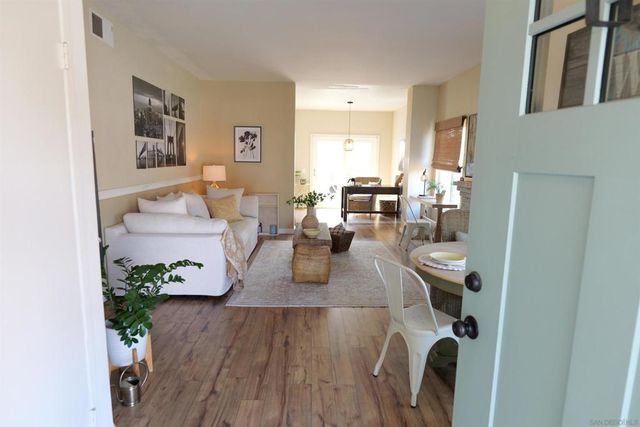 2422 Summerhill, Encinitas, CA 92024