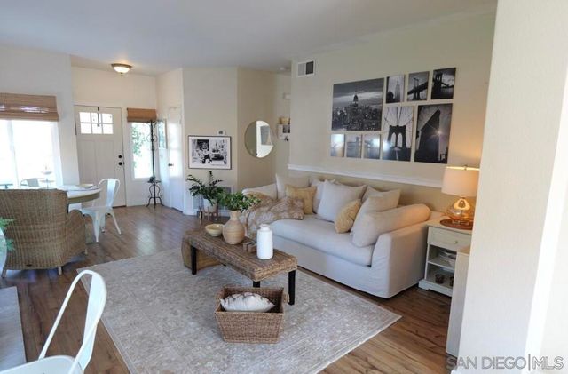 2422 Summerhill, Encinitas, CA 92024