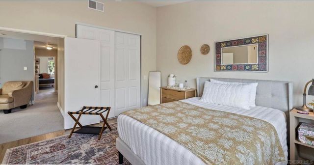 2422 Summerhill, Encinitas, CA 92024