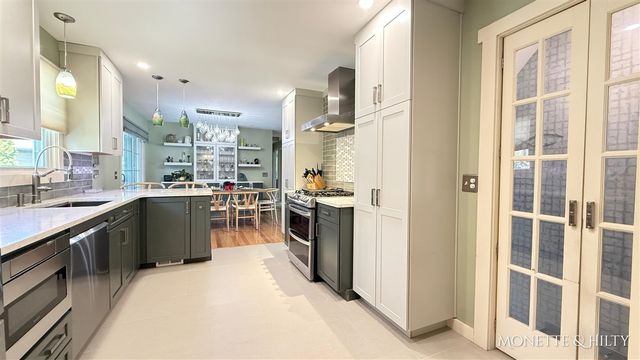 1847 Ritter Hills Drive, Norton Shores, MI 49441