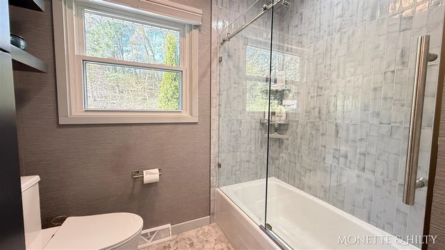 1847 Ritter Hills Drive, Norton Shores, MI 49441