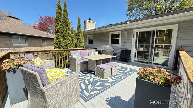 1847 Ritter Hills Drive, Norton Shores, MI 49441