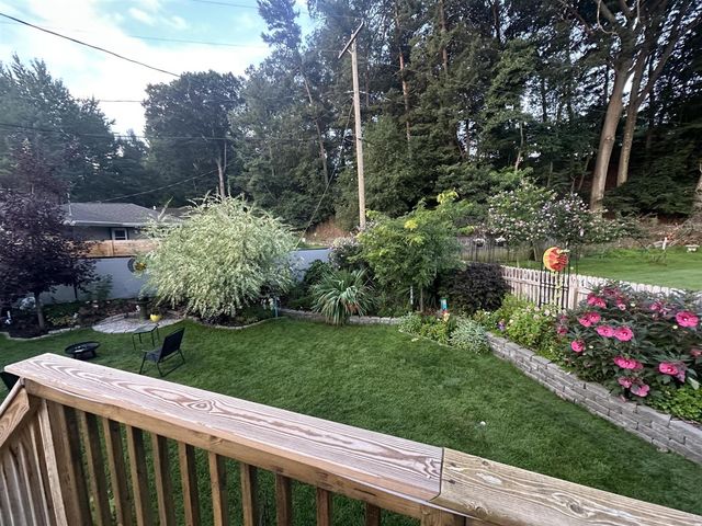 1847 Ritter Hills Drive, Norton Shores, MI 49441