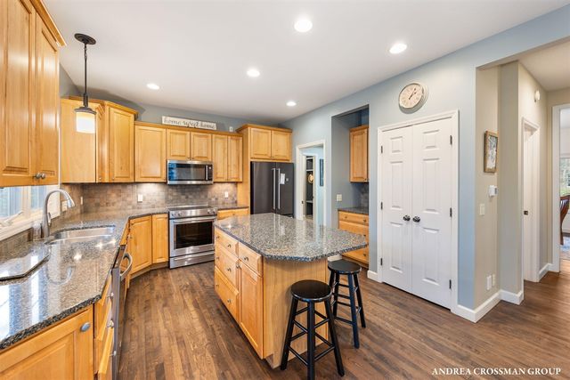 14887 Riverside Trail, Grand Haven, MI 49417