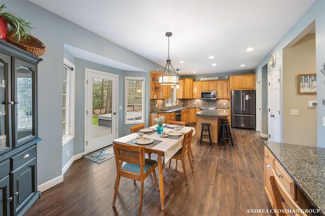 14887 Riverside Trail, Grand Haven, MI 49417