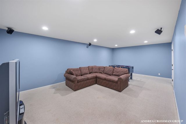14887 Riverside Trail, Grand Haven, MI 49417