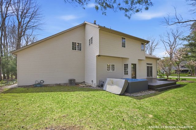 14887 Riverside Trail, Grand Haven, MI 49417