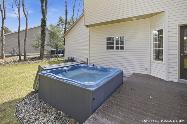 14887 Riverside Trail, Grand Haven, MI 49417