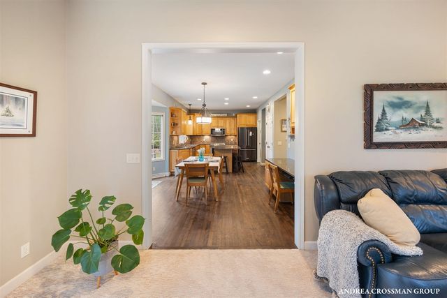 14887 Riverside Trail, Grand Haven, MI 49417
