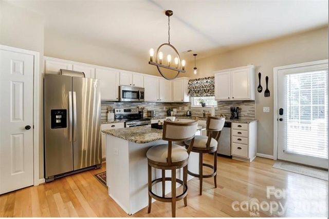 4102 Christine Lane E, Waxhaw, NC 28173