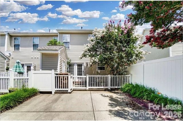 4102 Christine Lane E, Waxhaw, NC 28173