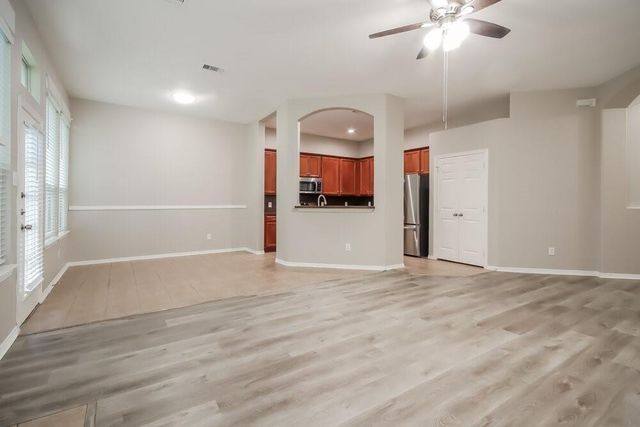 2309 Highland Crossing Drive, Conroe, TX 77304