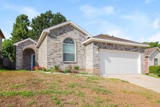 2309 Highland Crossing Drive, Conroe, TX 77304