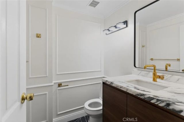 1131 Alta Loma 308, West Hollywood, CA 90069