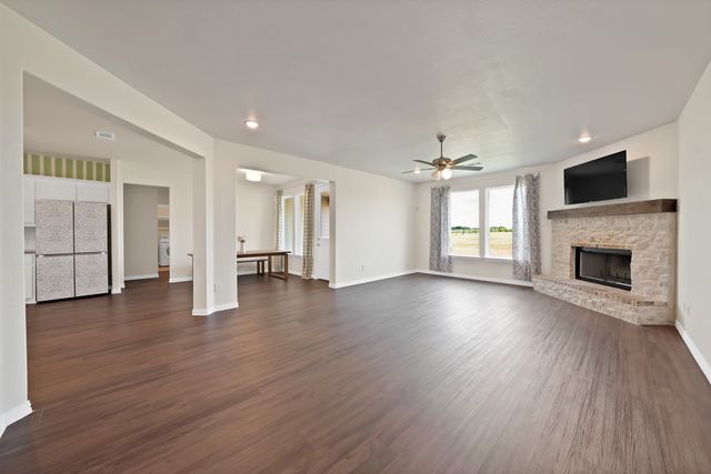189 Lonicera Lane, Paradise, TX 76073