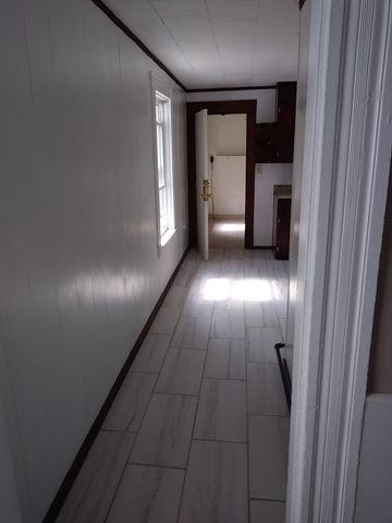 21 Pleasant 2, Upton, MA 01568